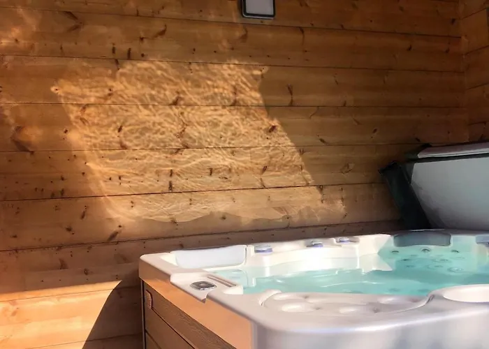 Willa Pod Kątem Ostrym Ropki